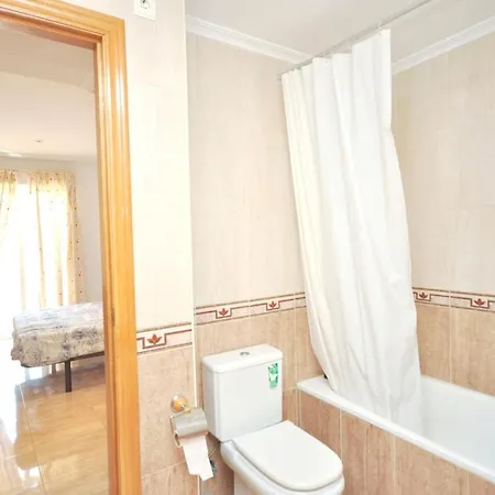 With 3 Bedrooms In With Wonderful City View Balcony And Wifi Appartamento *