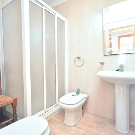 With 3 Bedrooms In With Wonderful City View Balcony And Wifi Appartamento