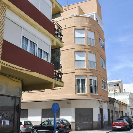 With 3 Bedrooms In With Wonderful City View Balcony And Wifi Apartmán