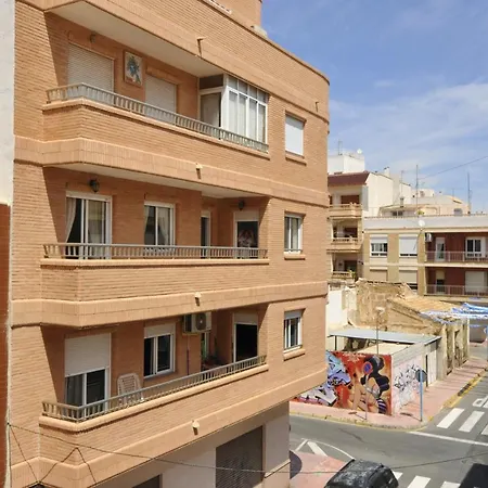 With 3 Bedrooms In With Wonderful City View Balcony And Wifi Apartmán *